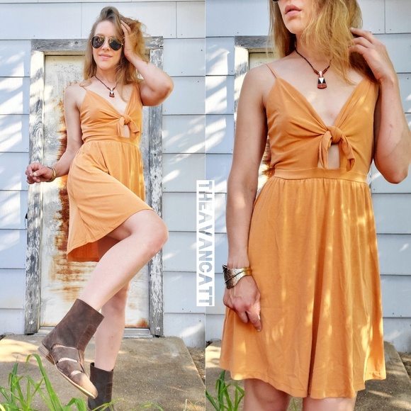 Lilorne Cupro Tie Front California Sunset Sundress - Picture 2 of 7
